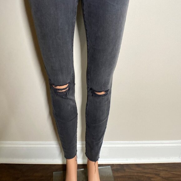 Madewell Distressed Curvy High-Rise Skinny Jeans, Size 26 - Picture 10 of 14